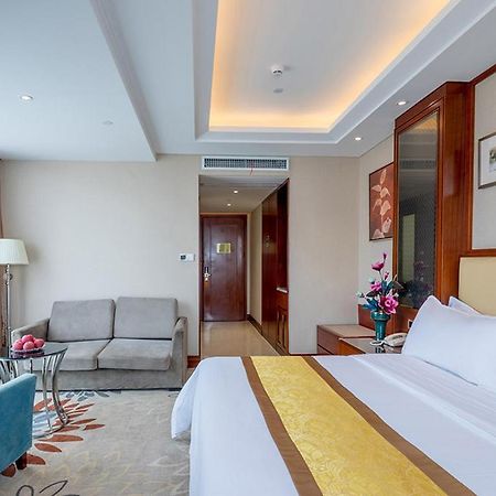 Vienna Hotel Nanchang  Bagian luar foto