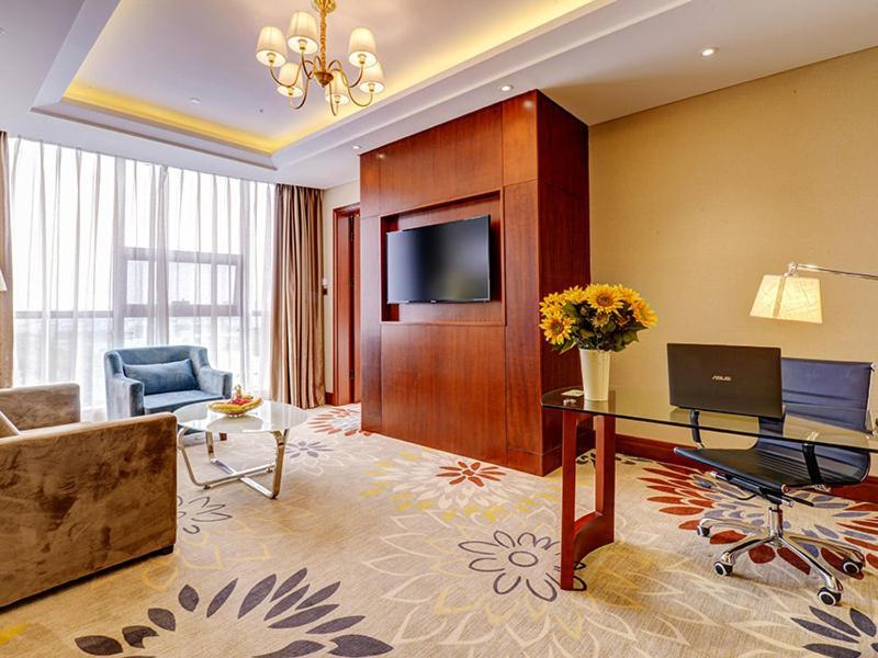 Vienna Hotel Nanchang  Bagian luar foto